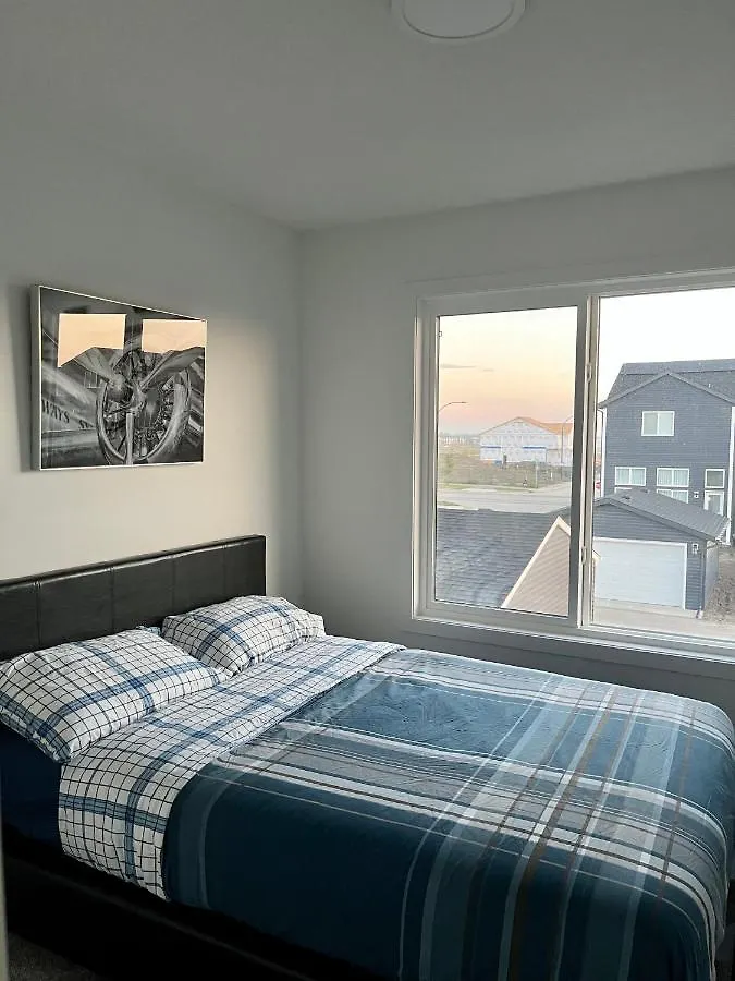Entire4Bedroomhomekingparkingkitchenwasherdryerfastwifi Calgary Kanada